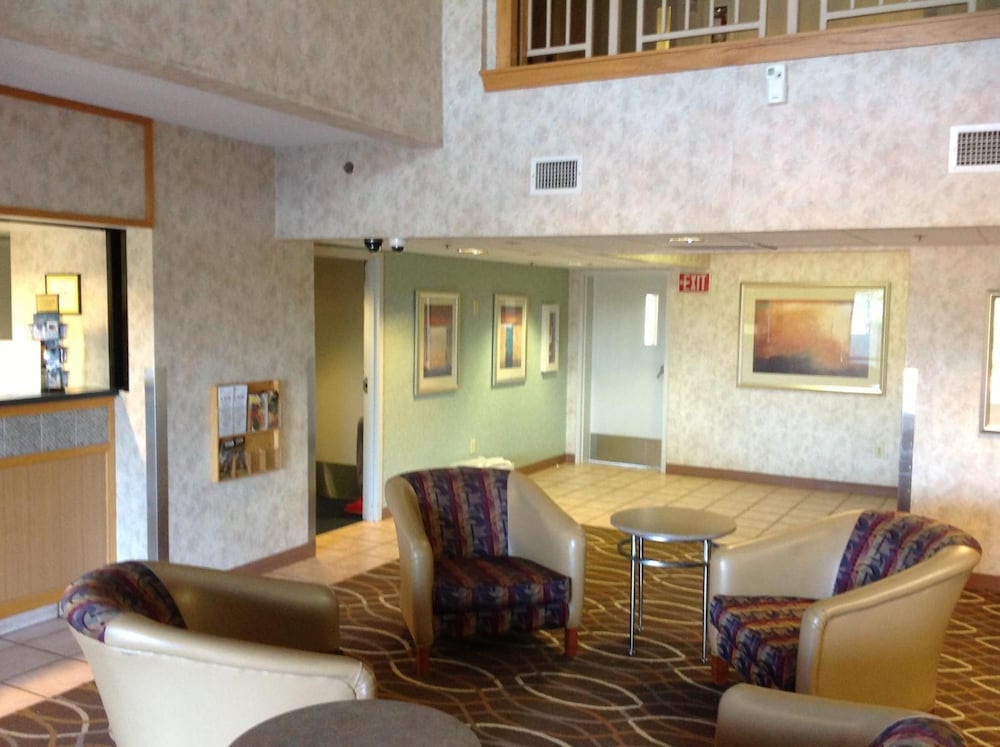 Plano Inn & Suites view 4