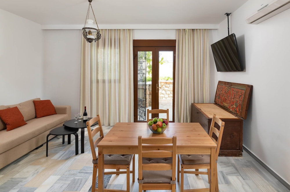 Arte Suites Pefki