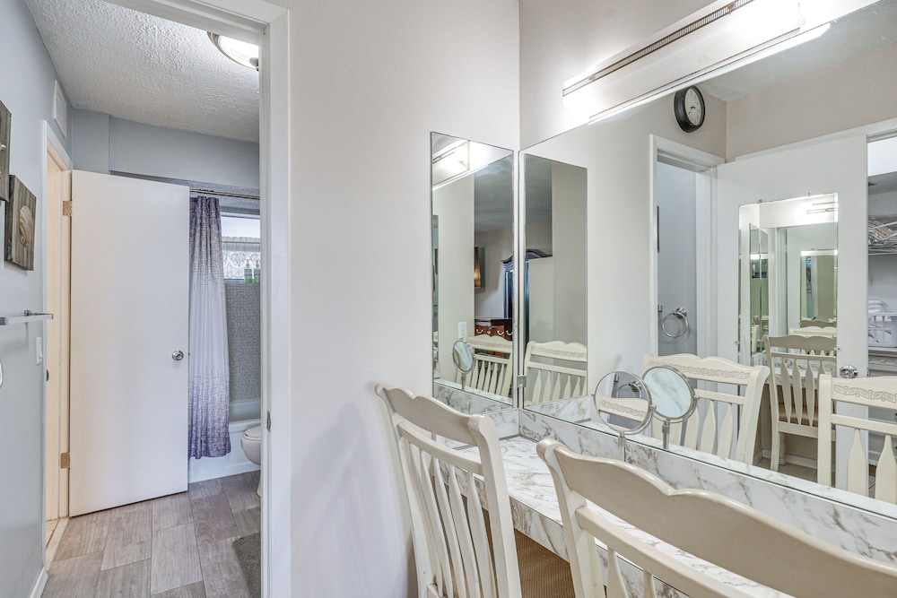 8 Mi to Dtwn Fort Lauderdale: Condo w/ Pool Access