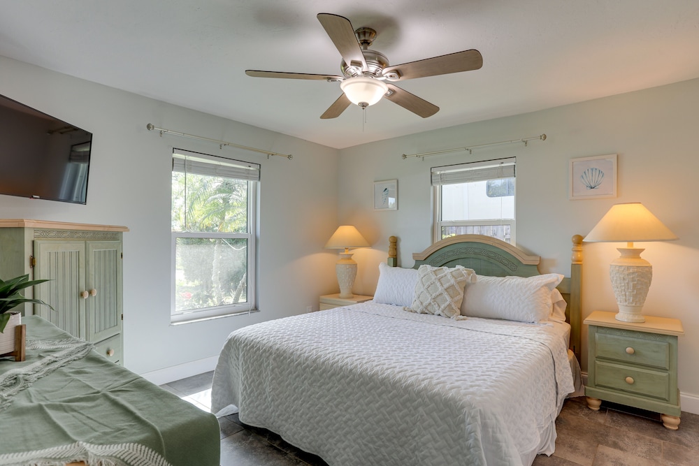 Port St. Lucie Home w/ Private Pool and Grill! view 5
