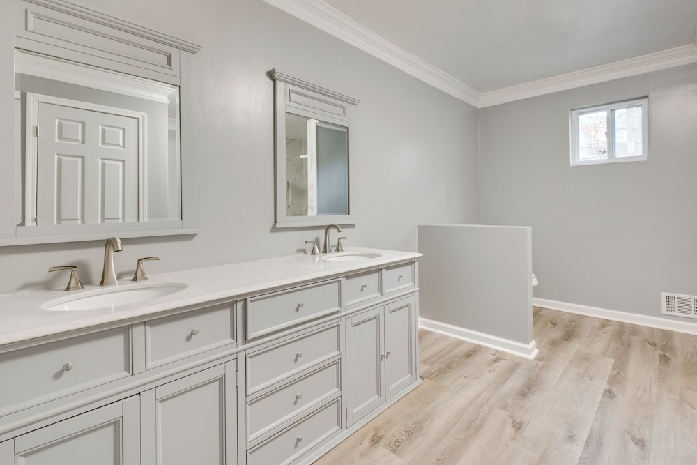 Spacious Home w/ Deck in Marietta!