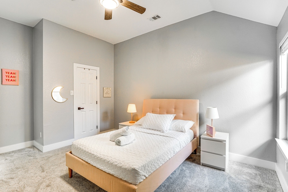 Haltom City Home w/ Patio ~ 11 Mi to Fort Worth!