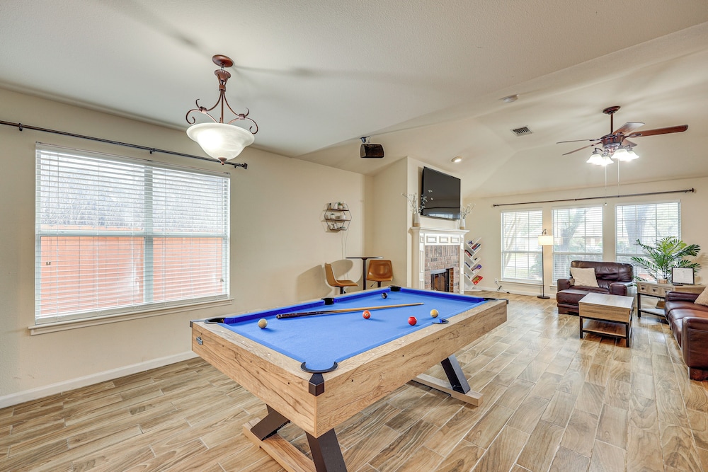 14 Mi to Dtwn San Antonio: Home w/ Pool & Yard