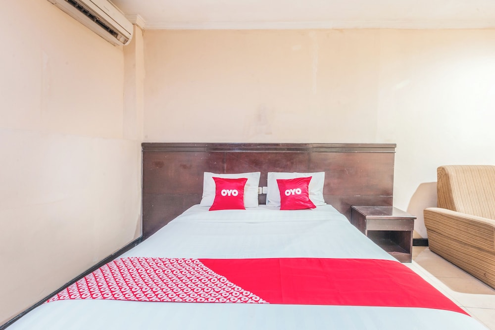 OYO 94759 Hotel Taman Cibinong