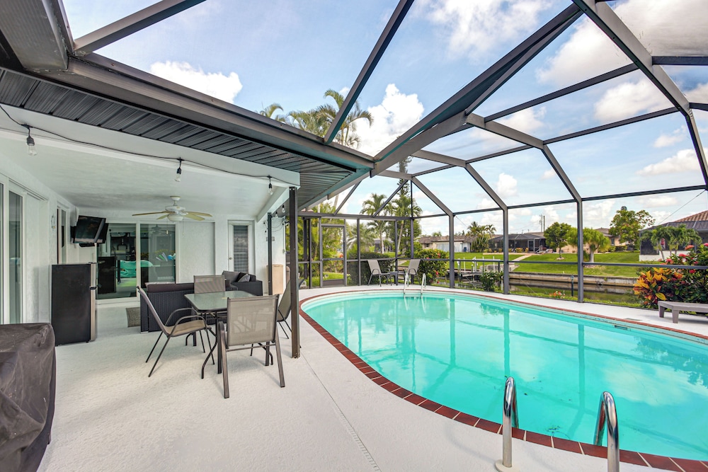 Swim, Hike & Golf: Family Gem in Cape Coral!