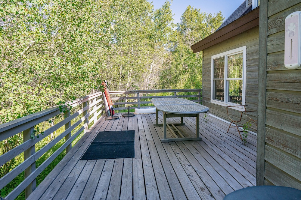 Evanston Vacations - Tranquil Wyoming Cabin Near Uintas - 105 Acres! - Property Image 5