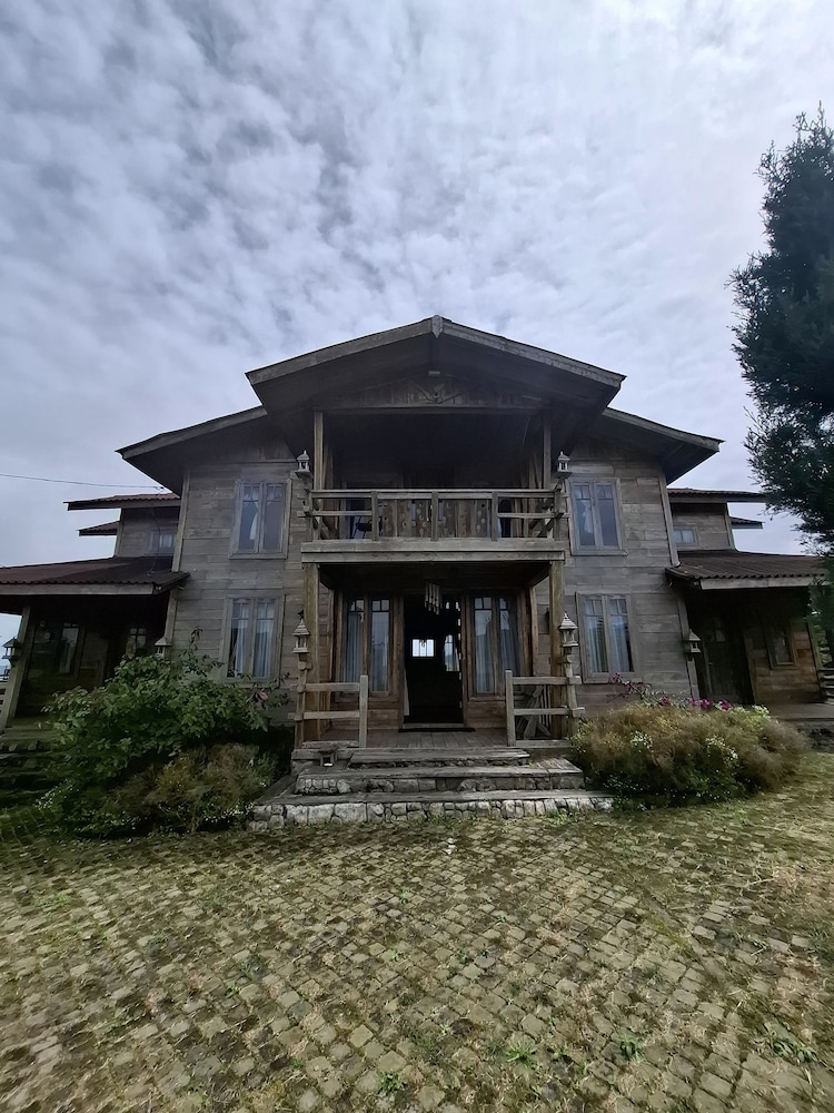 Siosar Paradise Resort and Restaurant
