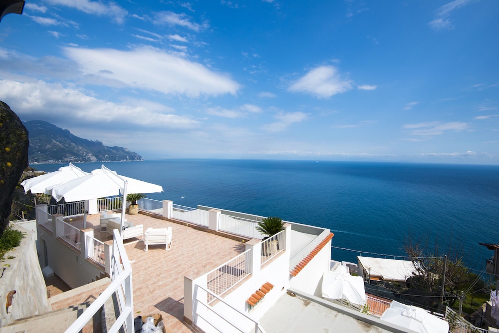 Hotel Villa Orleans - Image 1