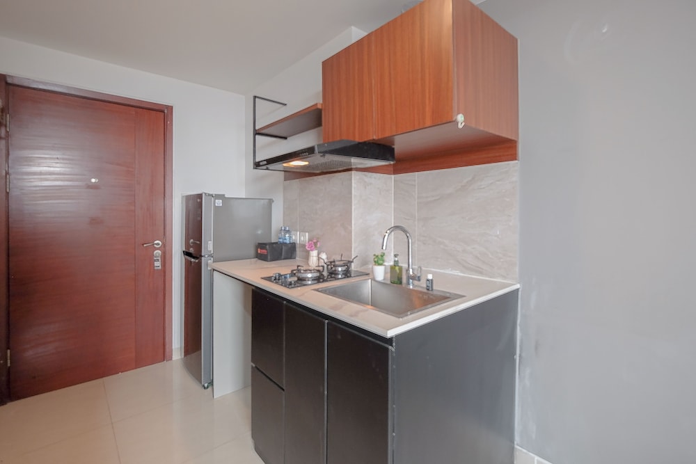 Cozy Stay Studio At West Vista Apartment