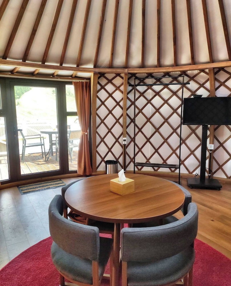 Green Crown Resort