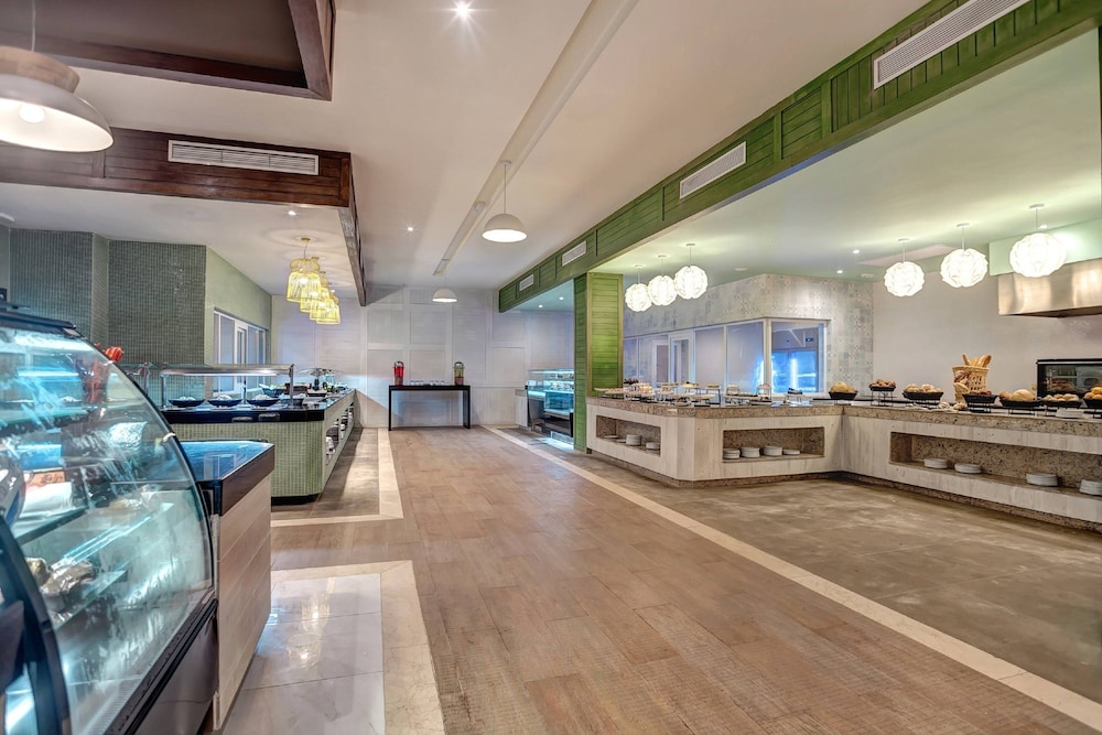 Jamaica Vacations - Royalton Blue Waters Montego Bay, An Autograph Collection All Inclusive Resort - Property Image 115