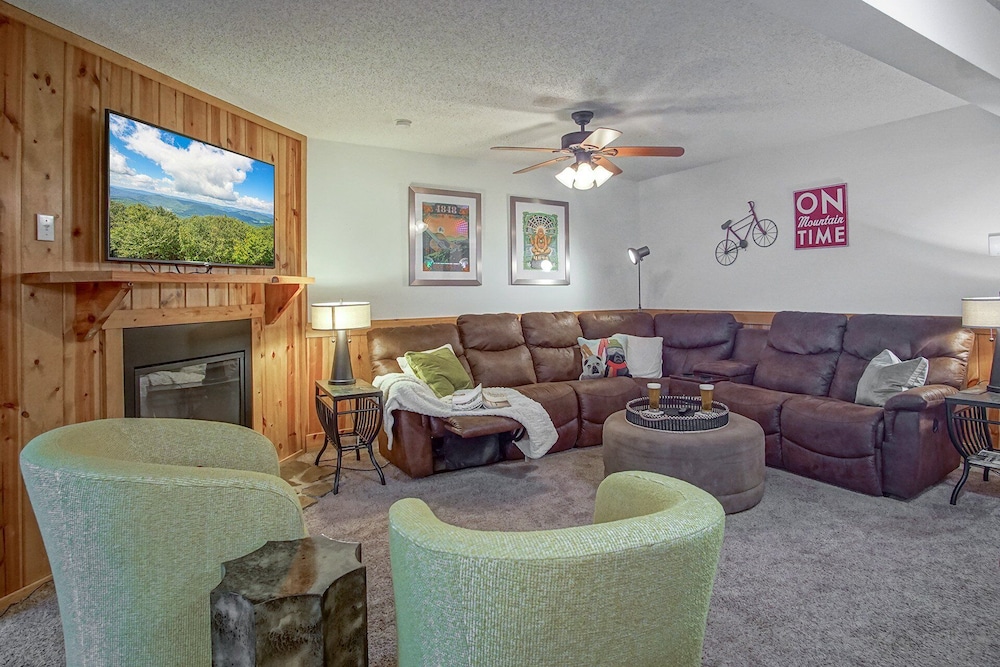 Summit 307d 3Br Condo Close to the Village