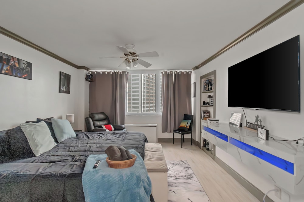 Modern 3BR Condo - Heart of ATL