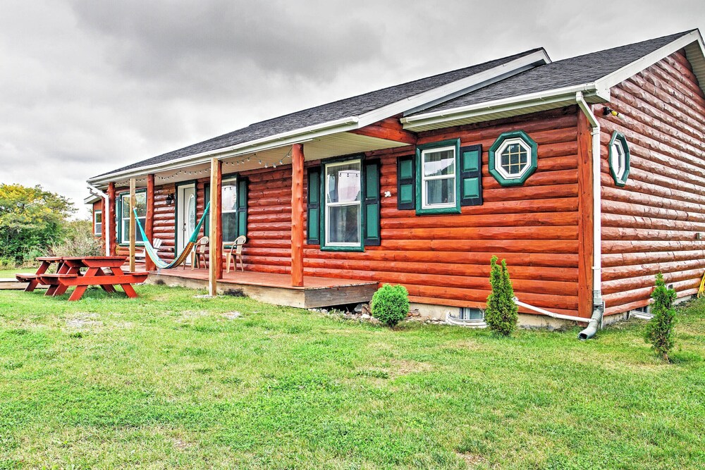 Waterfront Lake George Retreat w/ Shared Dock