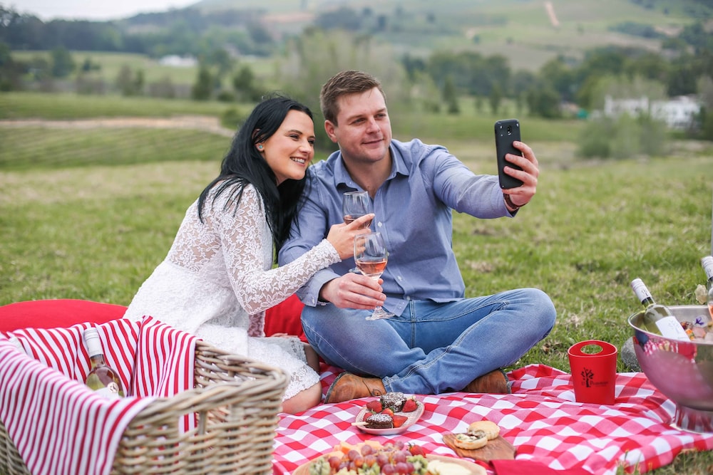 Le Pommier Wine Estate