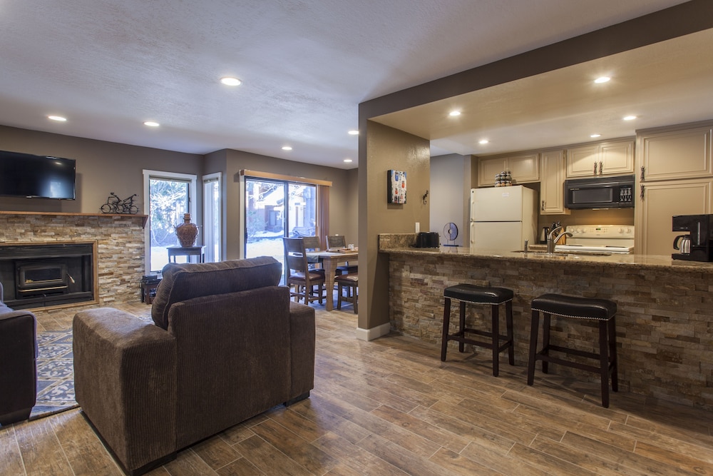 Snowcreek 405 Phase III
