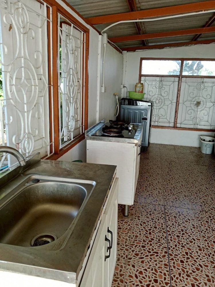 Aran Hostel & Cafe Nakorn Sawan