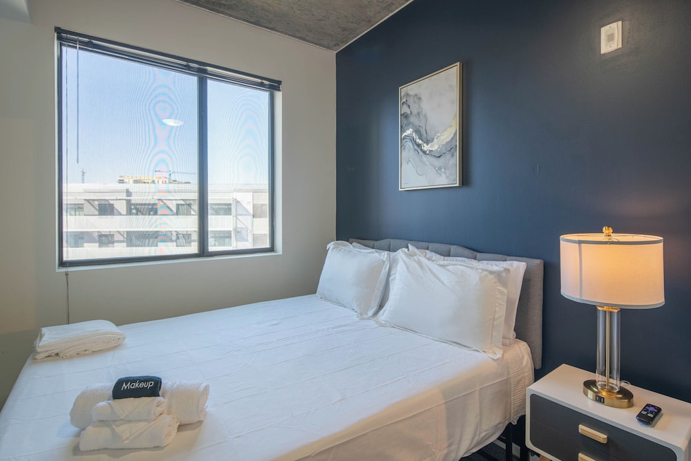 ROVE LIVING/KL - Roosevelt Point