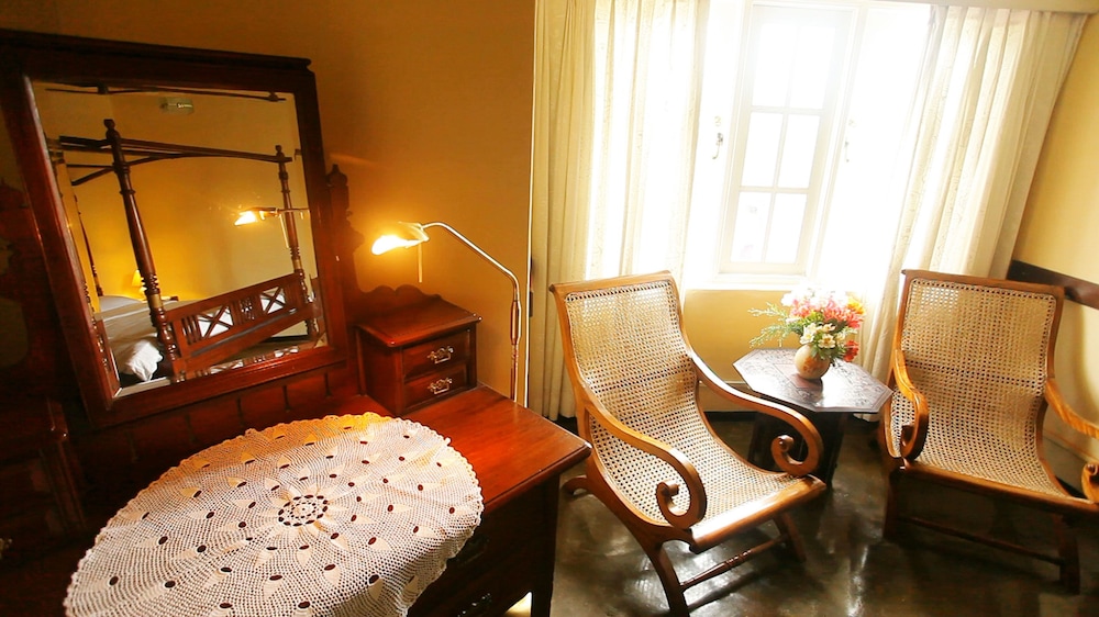 Senani Colonial Holiday Bungalow
