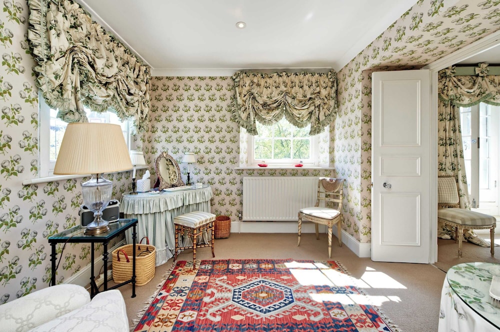 Beautiful & Spacious, 2 Bed in South Kensington