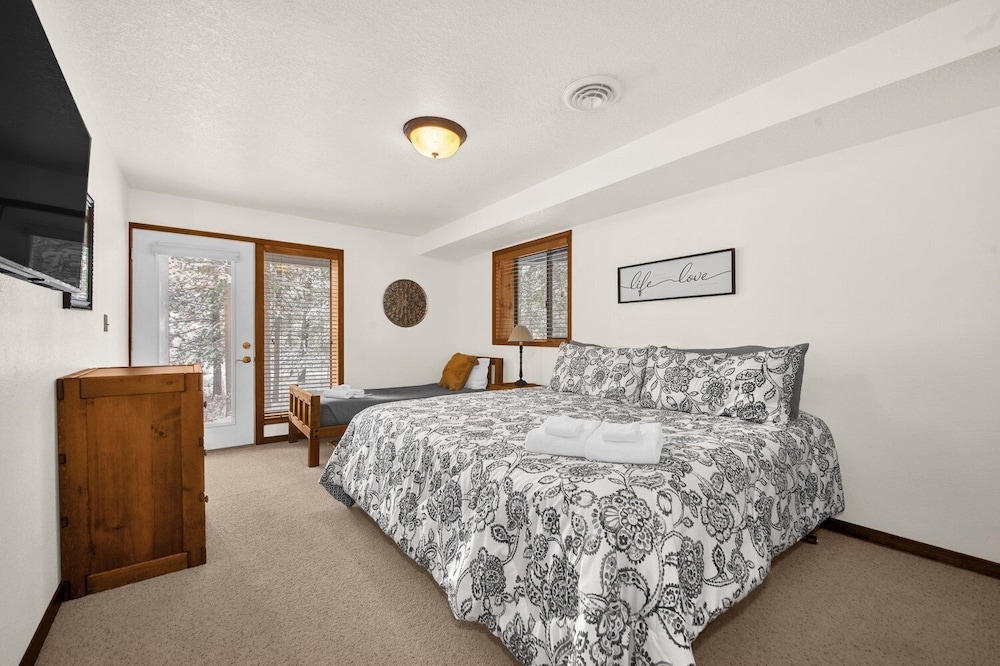 Yellow Pine 10 5 Bedroom Home