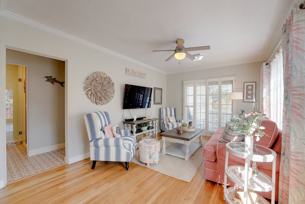 Coral Cottage