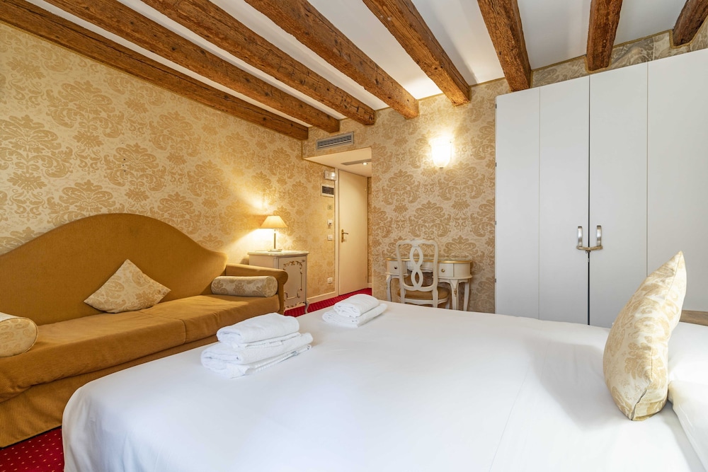 Ca di Malta Room 6 by Wonderful Italy