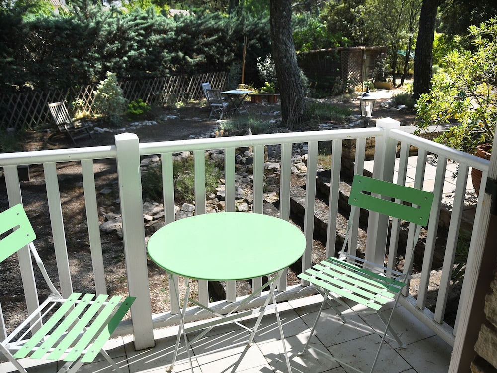 Les Chambres d'Adeline B&B