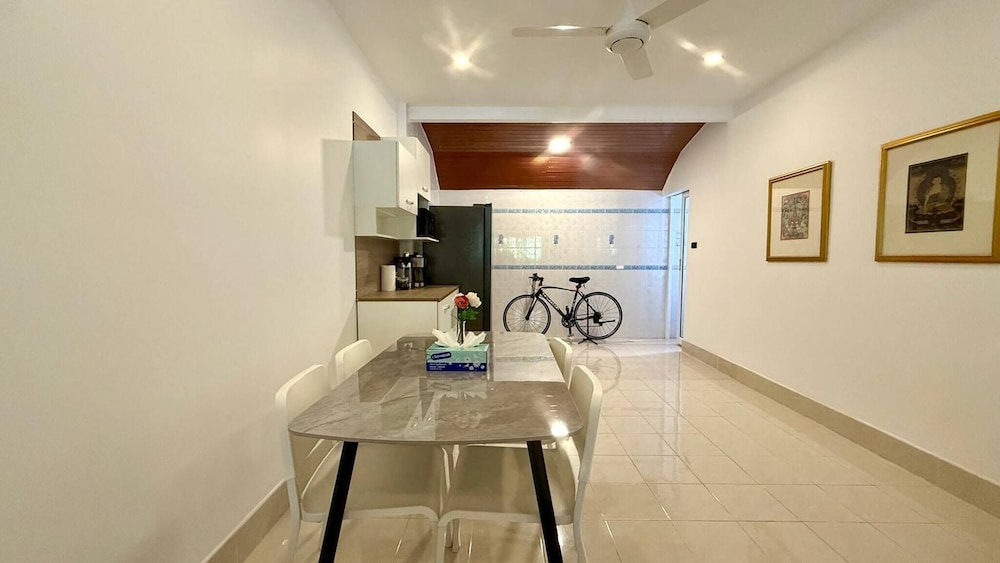 Valley 41 - 2 bdr Private Villa Near Phuket Town