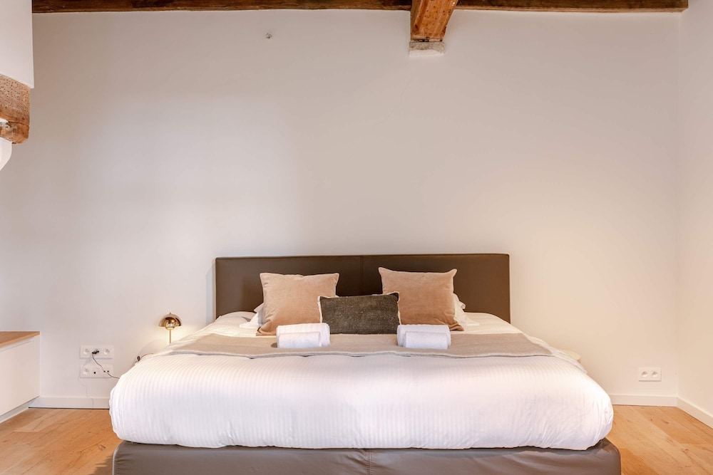Huswell - Architect gem in the Heart of Ghent