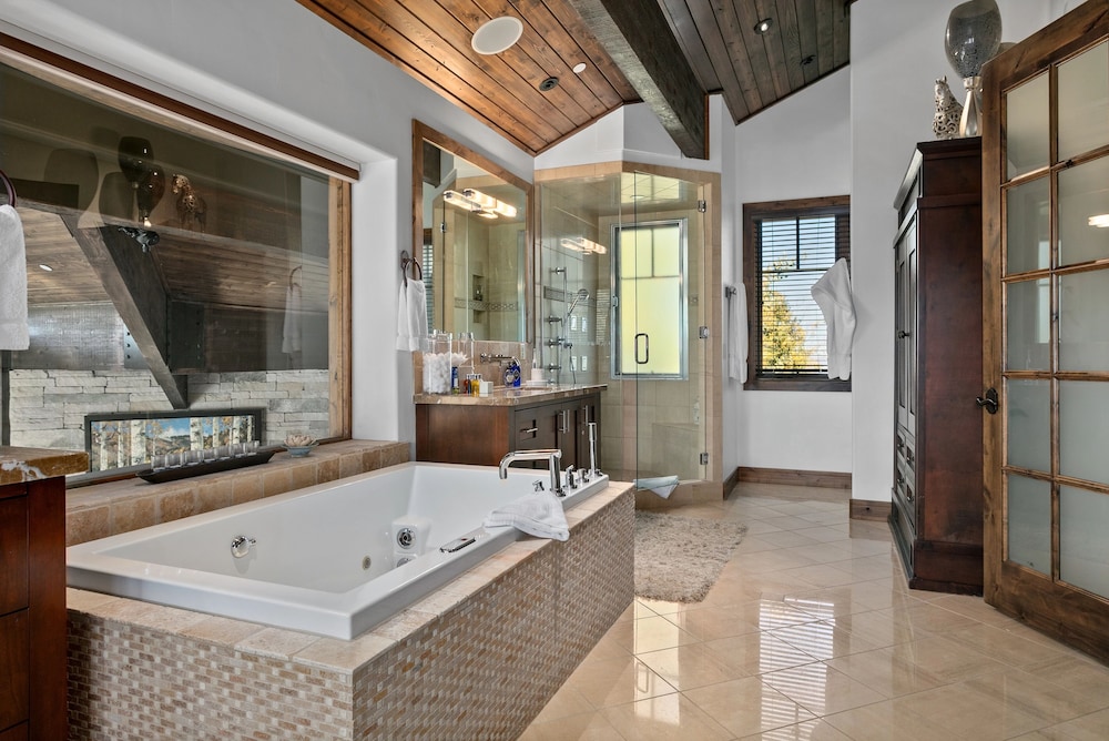 10 - Three Bedroom with Spa Stag Lodge 3 Condo