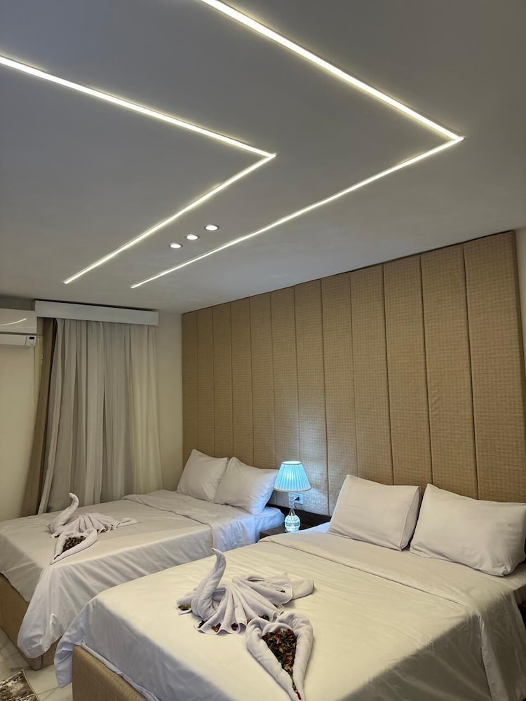 Hermes &Pyramids Hotel