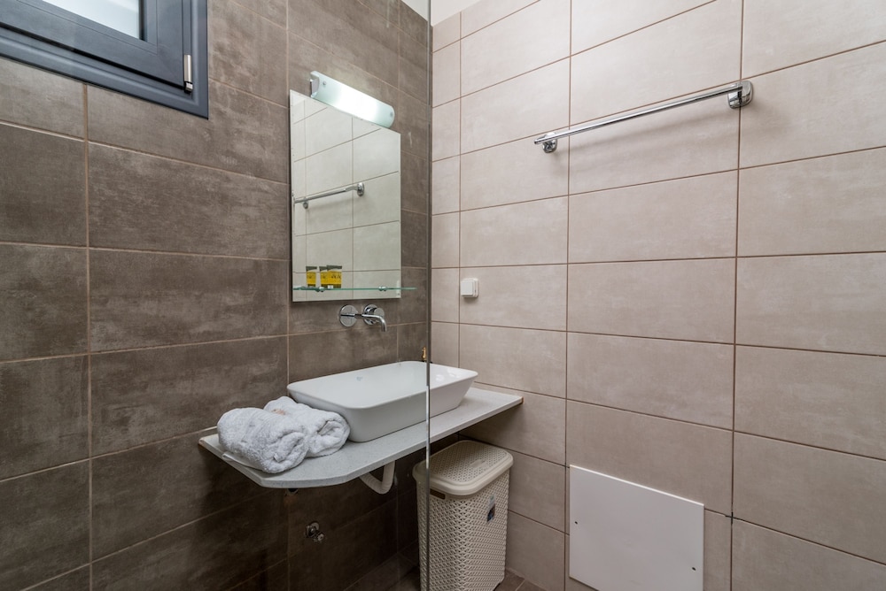 Elmara Luxury Villa 3 - Next to the Beach