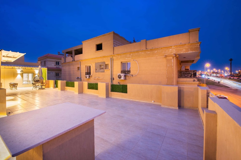 Xuru Stays I The Serene Suite A Rooftop Studio @ New Cairo