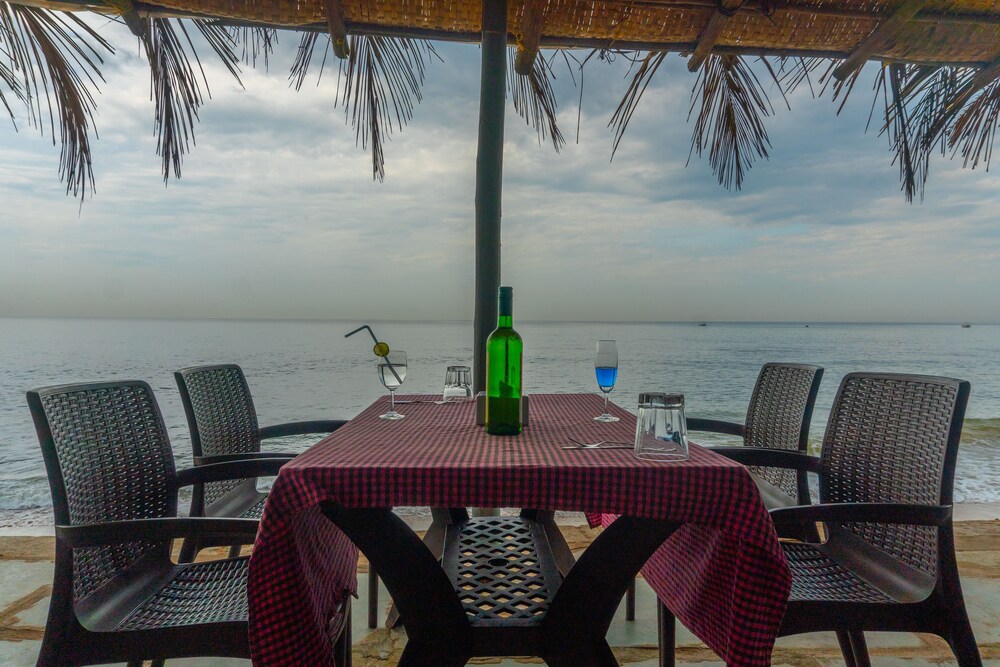 Vista Praia Beachfront Cottages