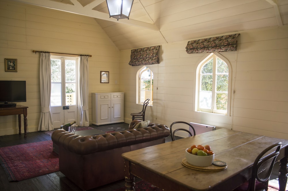 Hillview Heritage Estate