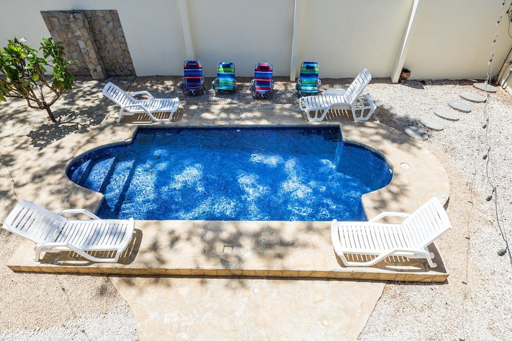 Freshly Updated 3BR With Pool Walk to the Beach Casa Luz de Luna