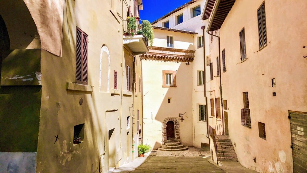 Sunny Apartment, in the Historic Centre of Spoleto With Large Terrace view 4