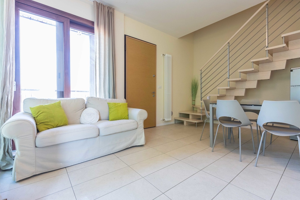 Tasso Apartments en Comacchio — hotel room