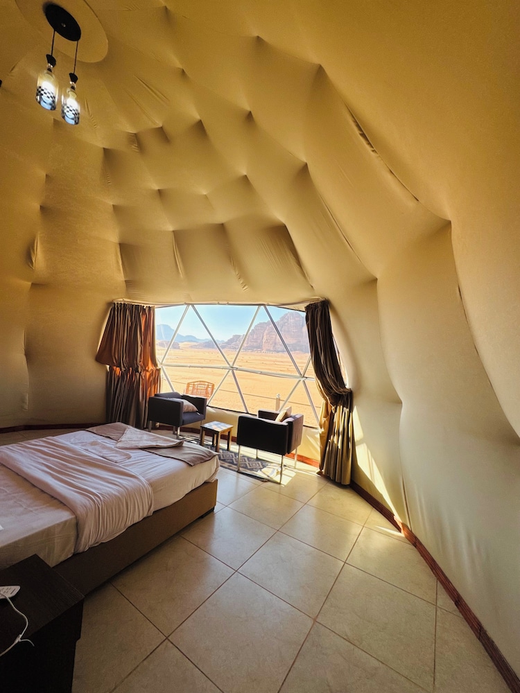 Rum moonlight luxury camp