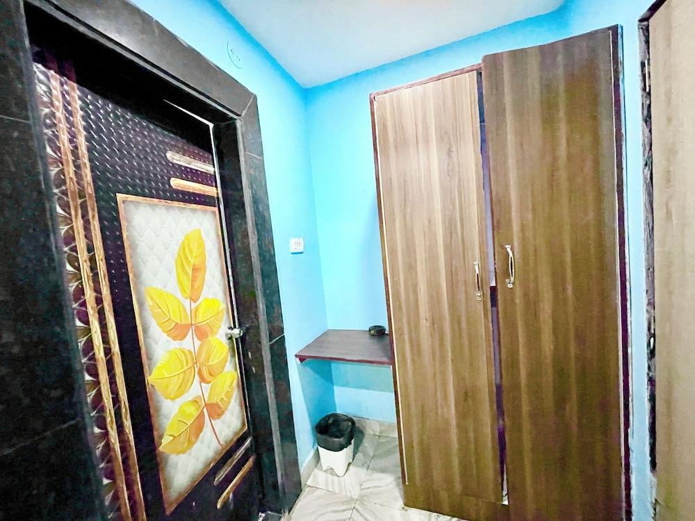 Hotel President Inn -near Temple & Beach