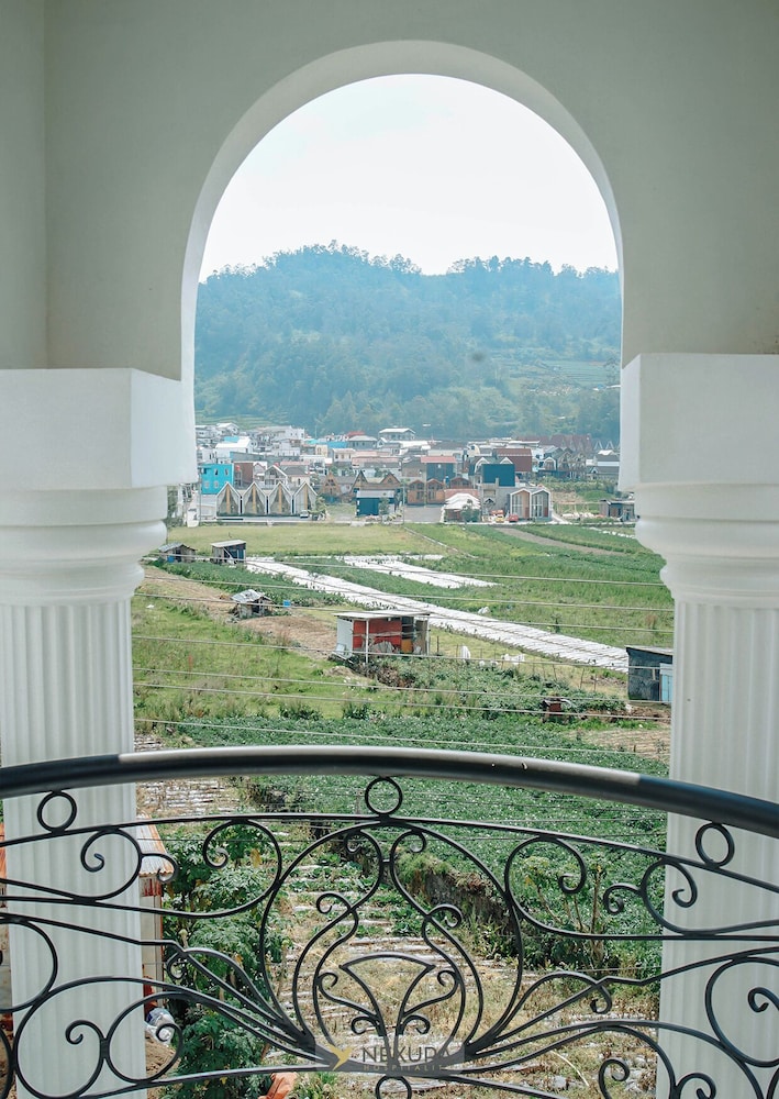 Grand House Nexura Collection