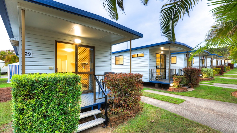Alex Beach Cabins