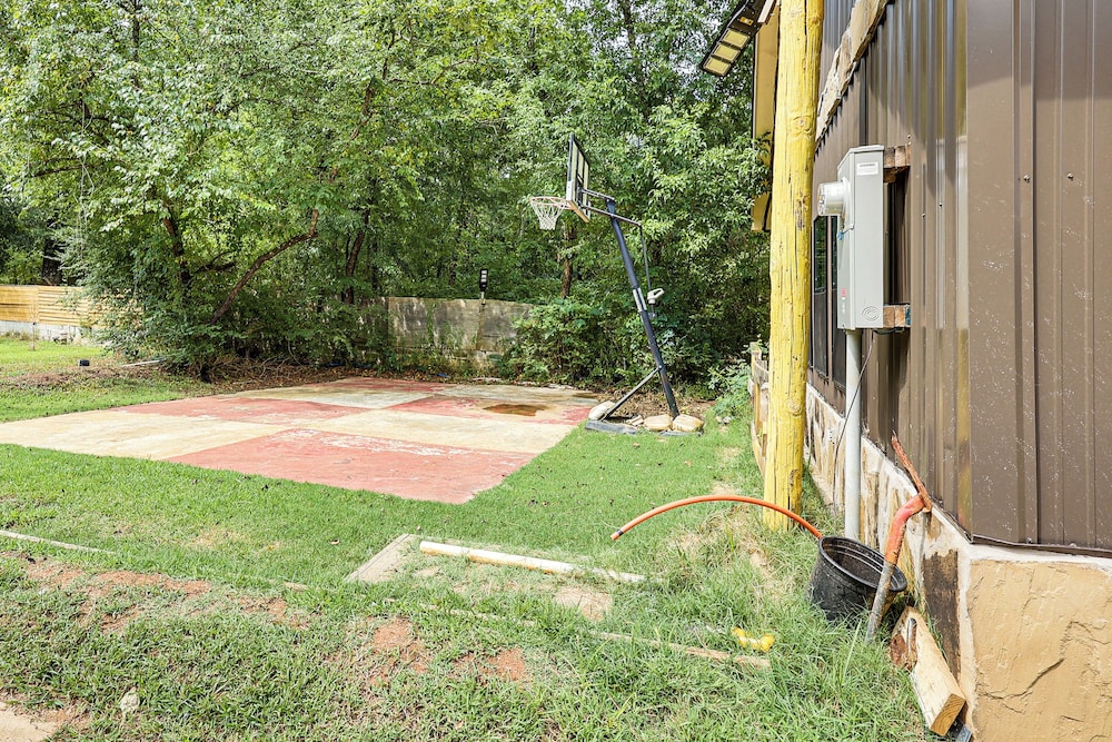 Family Home w/ On-site Waterfall & Pond in Fulton!