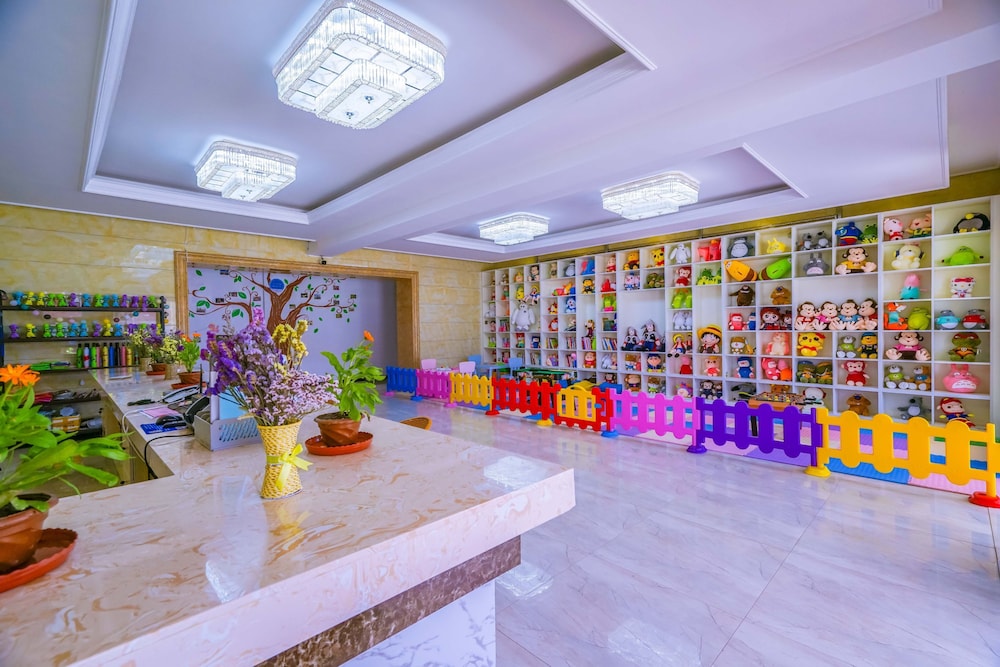 Yinyun Parent-Child Theme Inn Shandianhu