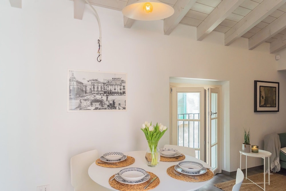 Muralto's Nest by Rent all Como