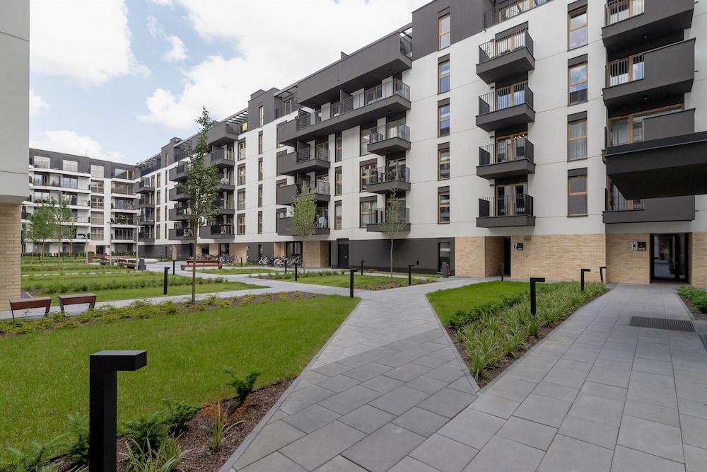 Tauron Arena Crakow Apartment by Renters view 2
