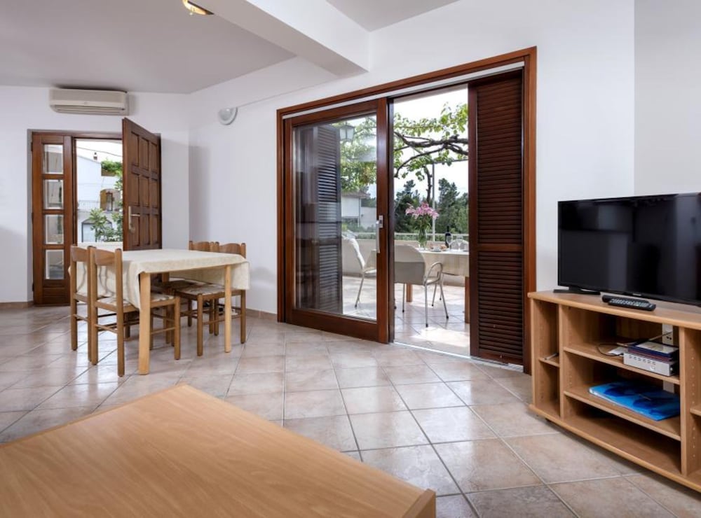 Dolac Green Side Apartments