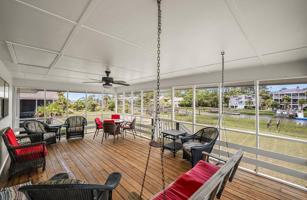 Coastal Charm With Canal Views - 419 Tarpon Blvd, Fripp Island
