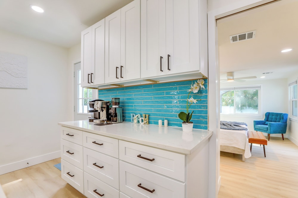 Private Hot Tub & Fenced Yard: Sleek Gulfport Home